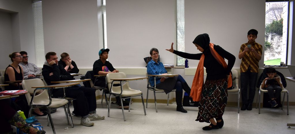 Sundanese dance demonstration in Field Methods class