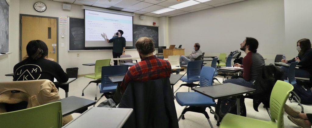 Undergraduate linguistics majors in class