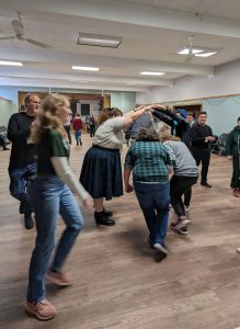 Tonnta Thoraí (The Waves of Tory) céilí dance